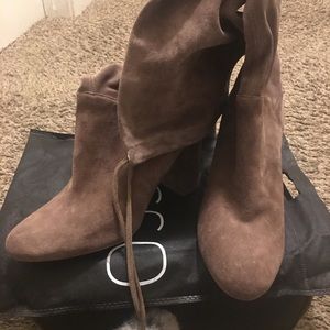 Long high thigh boots